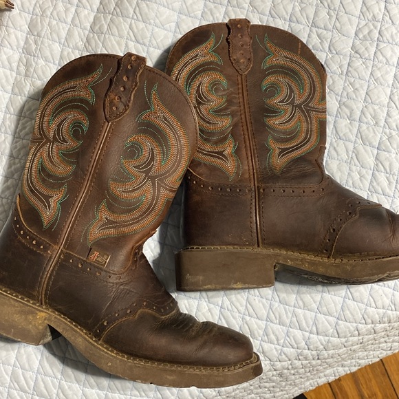 Women’s Justin square-toed boots. Size 9 1/2B. - Picture 6 of 6